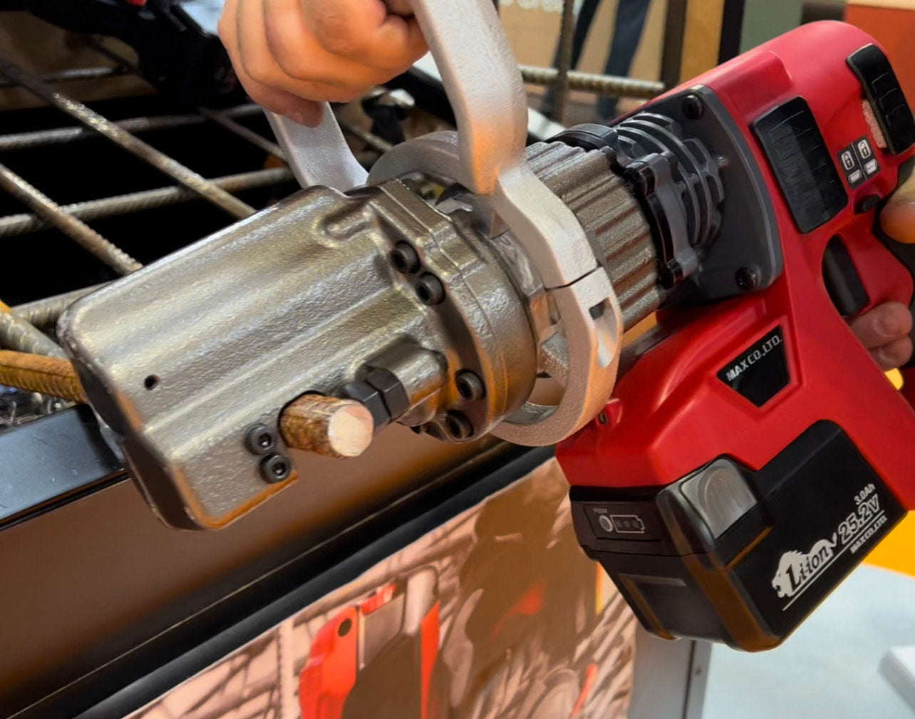 MAX PJRC160-N Cordless Battery Brushless Rebar Cutter